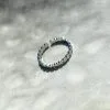 Ring verbonden rondjes zilver