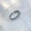 Ring verbonden rondjes zilver