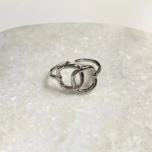 Ring verbonden vierkantjes - zilver