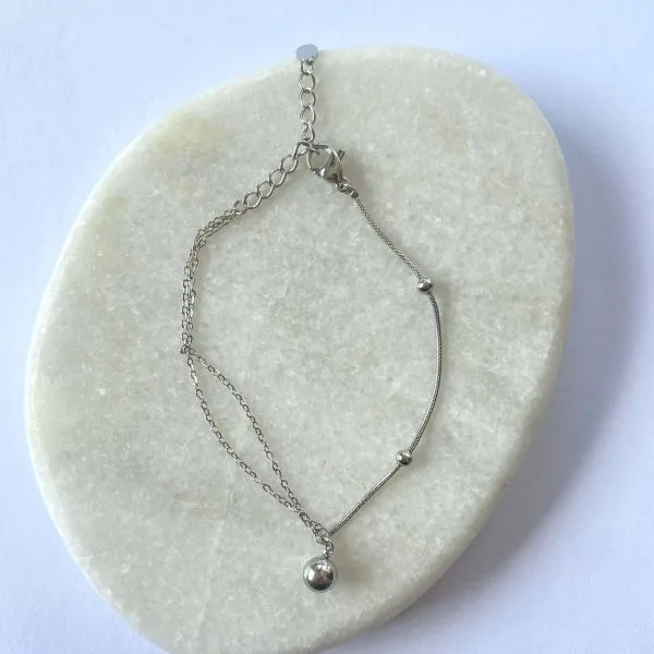 Armband dubbel met rond bedeltje - zilver